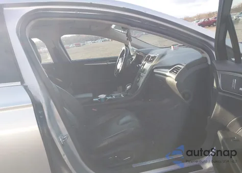 2015 Ford Fusion Titanium z USA, uszkodzony, nr VIN 3FA6P0K96FR268020